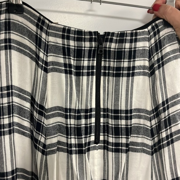 Alice and Olivia Plaid Skirt - Picture 2 of 3